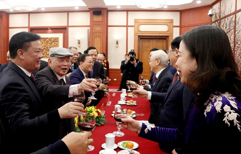 Tổng Bí thư Nguyễn Phú Trọng chúc Tết lãnh đạo, nguyên lãnh đạo Đảng, Nhà nước