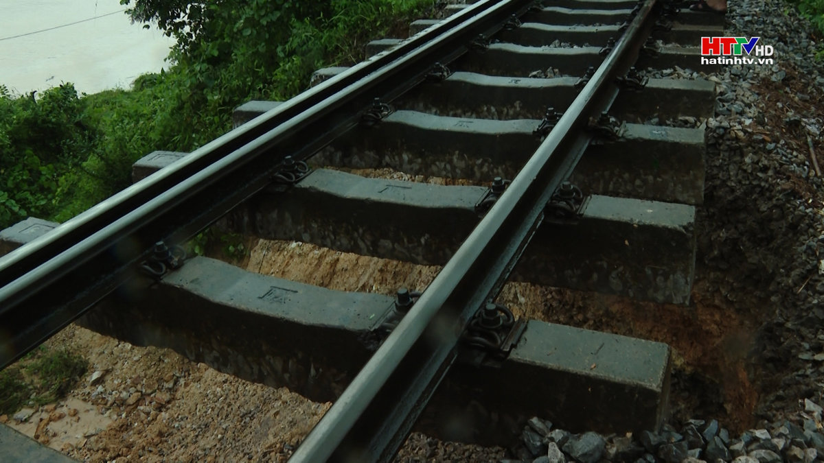 Cảnh báo mưa lớn gây nguy cơ lũ quét, sạt lở đất