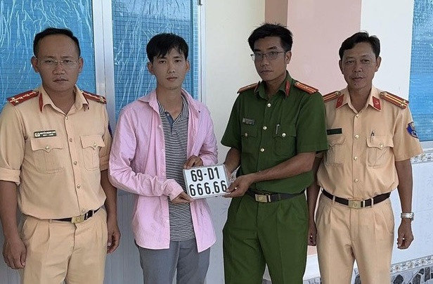 Nam thanh niên ở Cà Mau bấm được biển ngũ quý 6, bán với giá "khủng"