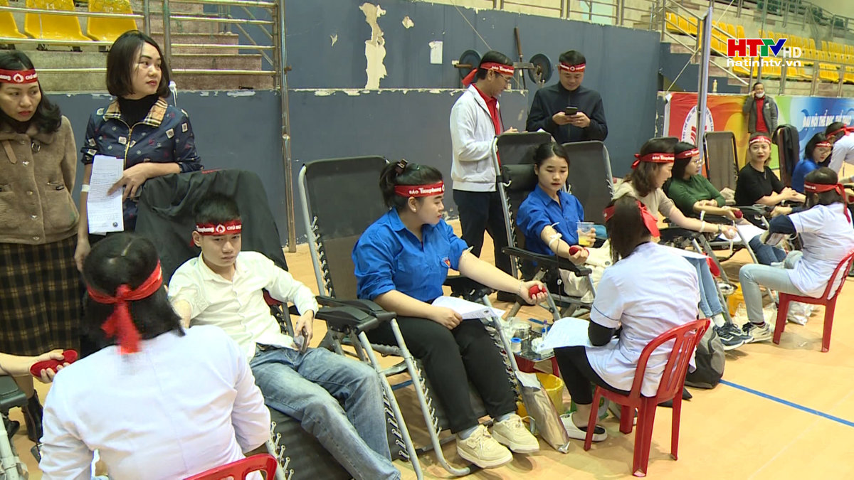 Gần 600 đơn vị máu được hiến trong Ngày hội chủ nhật đỏ 2023