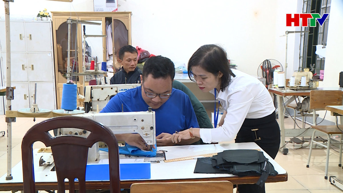 Đào tạo nghề: Trao cơ hội việc làm cho người khuyết tật