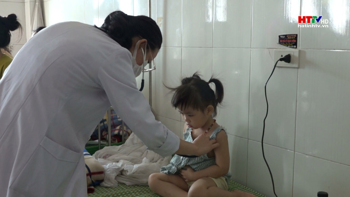 12 trẻ nhập viện nghi ngộ độc thực phẩm