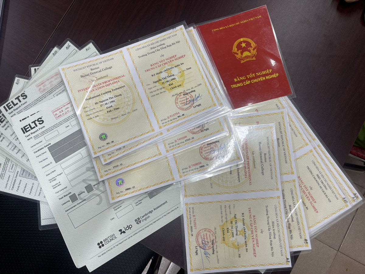 Người phụ nữ đen đủi, vừa rơi vào "bẫy lừa" của tội phạm mạng, vừa bị khởi tố