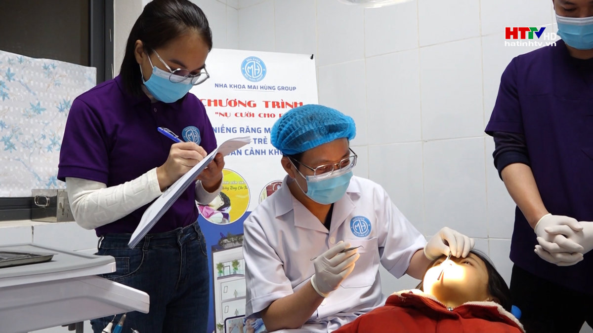 Trẻ em nghèo Kỳ Anh được niềng răng miễn phí