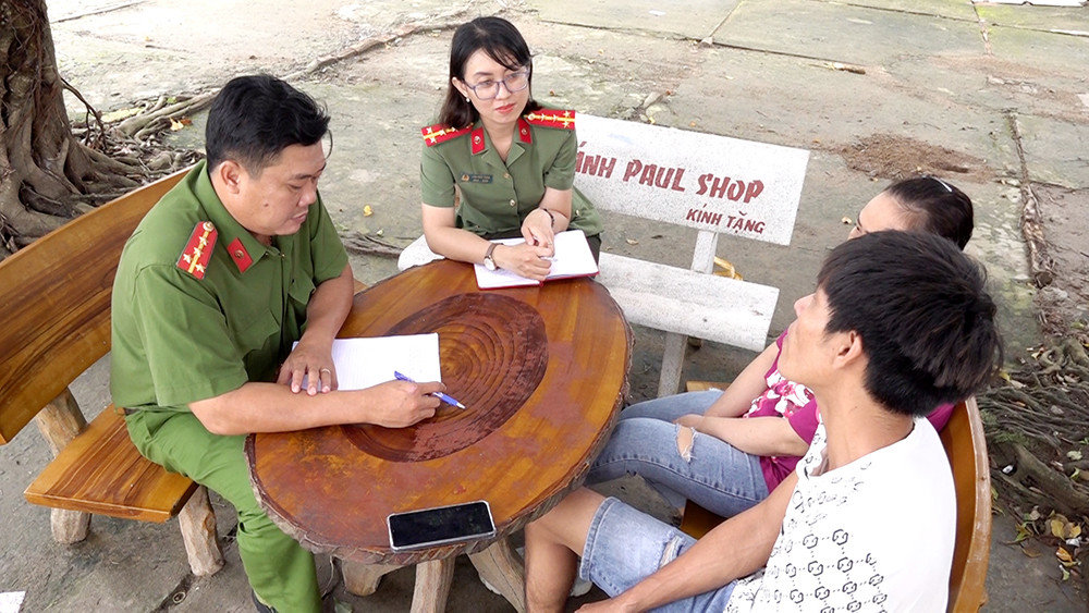 Nỗi ám ảnh của những nạn nhân vừa trốn thoát khỏi đường dây "buôn người"