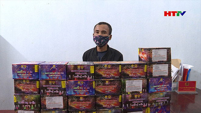 Công an Nghi Xuân bắt giữ đối tượng buôn bán pháo trái phép