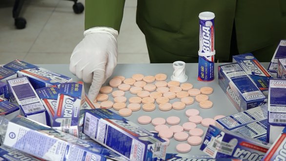 Phá đường dây "biến" C sủi thành thực phẩm chức năng: Cặp vợ chồng cầm đầu