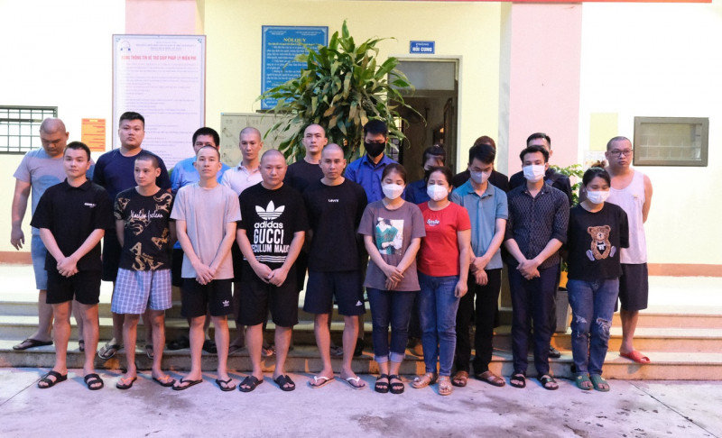 Hà Tĩnh: Triệt phá đường dây làm giấy tờ giả liên tỉnh, khởi tố 24 bị can