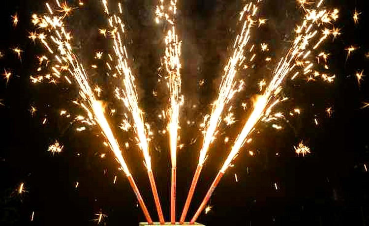 Cảnh báo người dân mua pháo hoa dịp Tết Nguyên đán