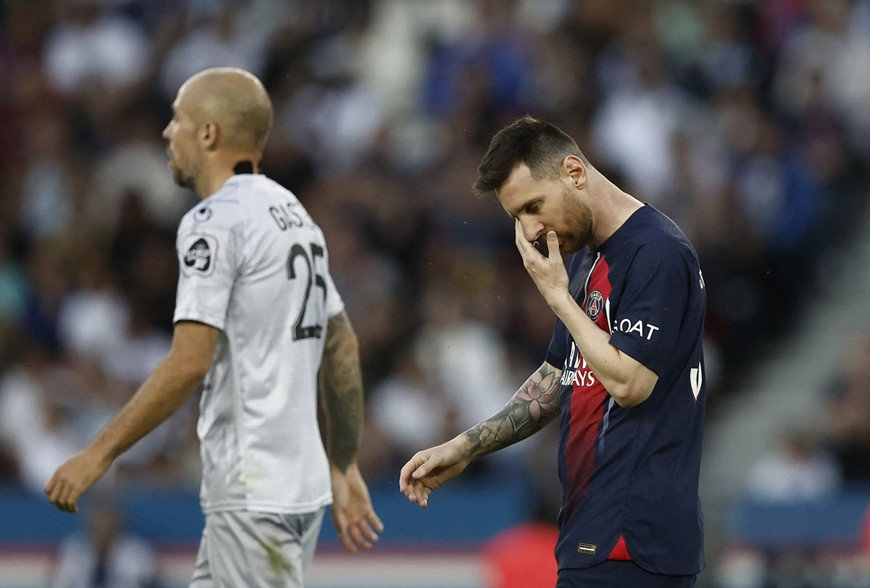 PSG thua trong ngày hạ màn Ligue 1, chia tay Messi