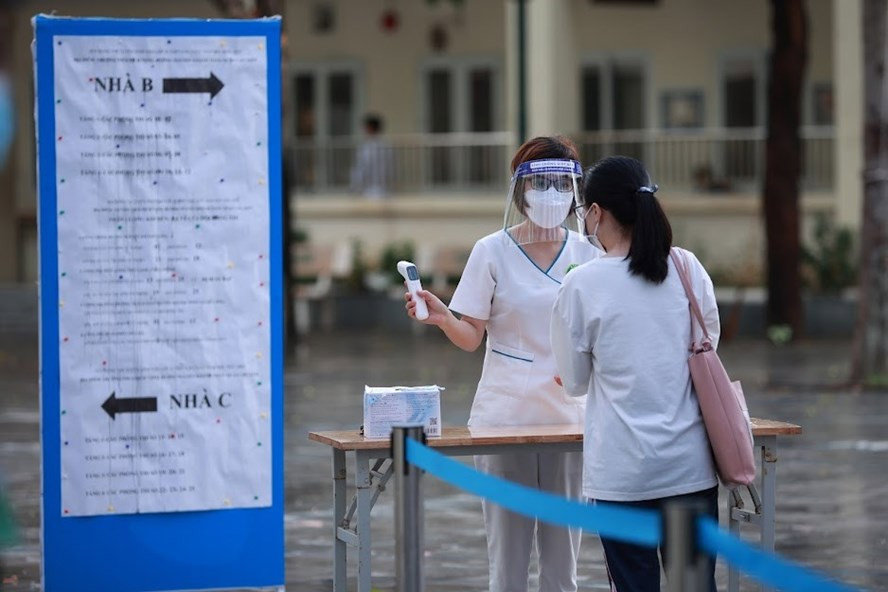 Dịch COVID-19 diễn biến phức tạp, nhiều địa phương cho học sinh tạm dừng đến trường