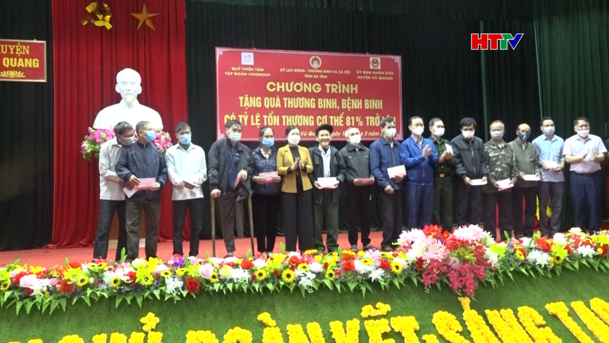 Vũ Quang: Tặng 13 suất quà cho các thương, bệnh binh