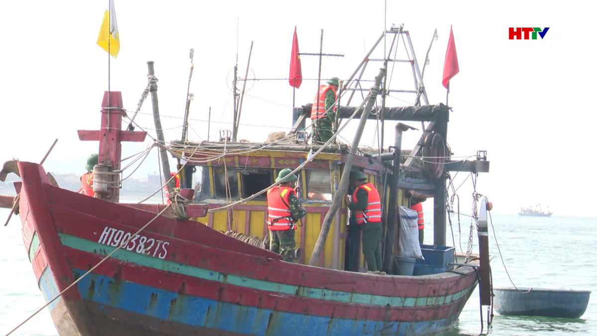 Xử phạt 13 tàu cá vi phạm IUU