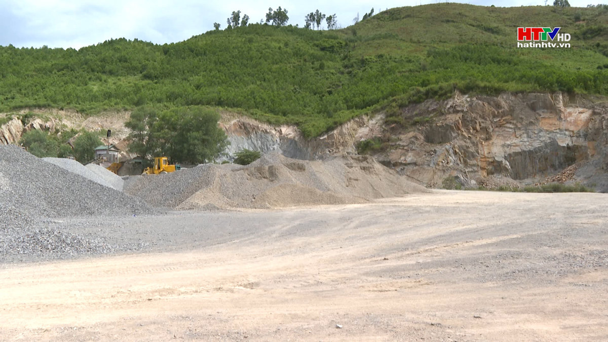 Tháo gỡ khó khăn vật liệu thi công cao tốc