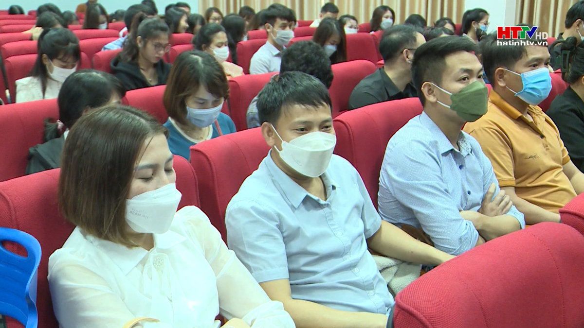 Vòng 1 kỳ thi tuyển công chức tỉnh năm 2022 “rớt” một nửa