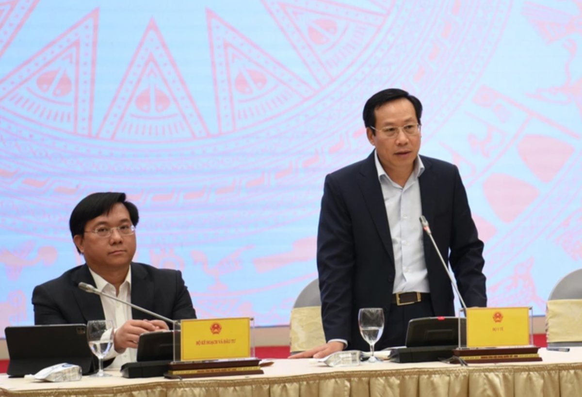 Thứ trưởng Bộ Y tế thông tin việc khắc phục tình trạng thiếu thuốc, trang thiết bị y tế