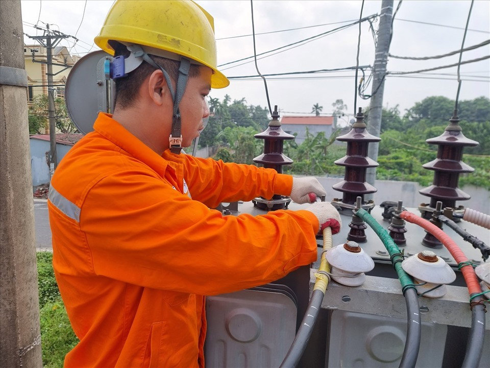 Thủ tướng yêu cầu cấp bách ứng phó với nguy cơ nắng nóng, hạn hán