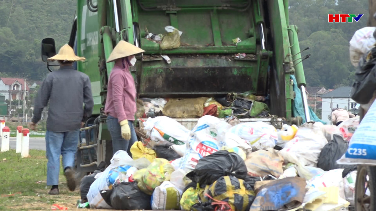 Thu gom rác nông thôn – nỗi niềm người trong cuộc