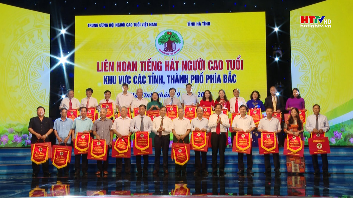 Khai mạc liên hoan tiếng hát người cao tuổi