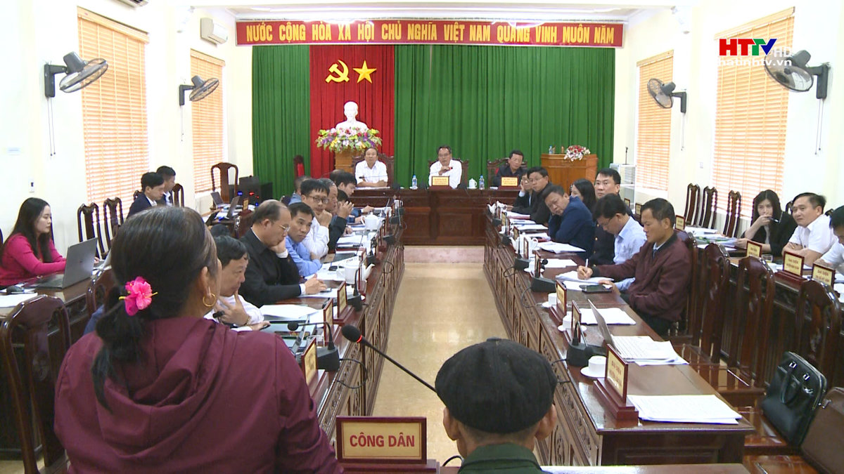 Lãnh đạo tỉnh tiếp công dân định kỳ tháng 11