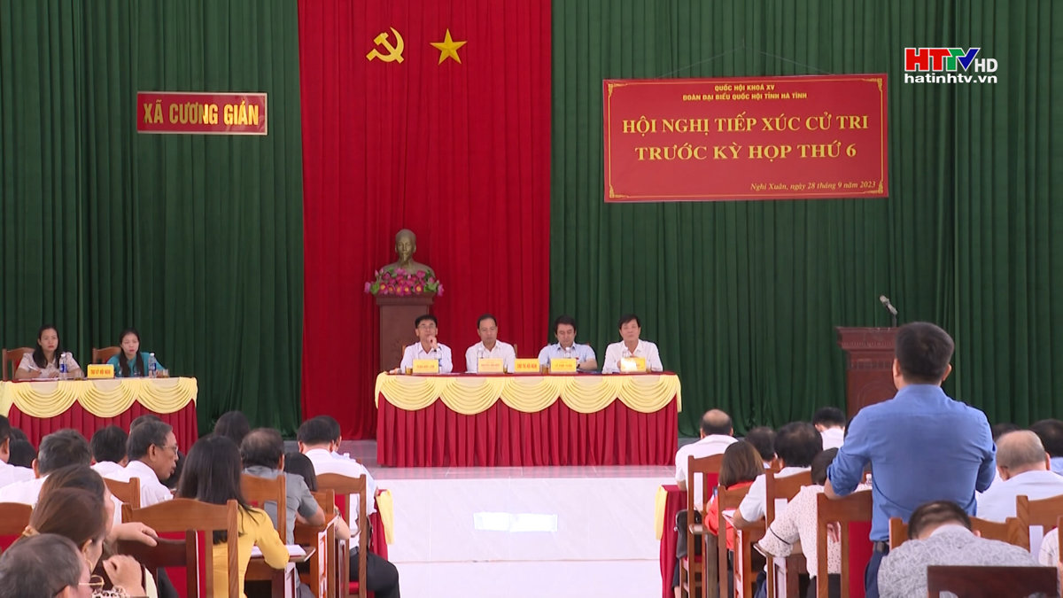 Quốc hội tiếp xúc cử tri Nghi Xuân