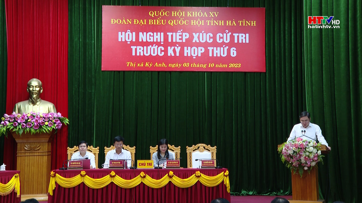 Đại biểu Quốc hội tiếp xúc cử tri thị xã Kỳ Anh