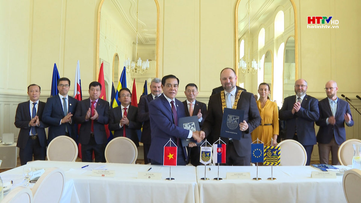 Chủ tịch UBND tỉnh làm việc với tỉnh Trnava, Slovakia