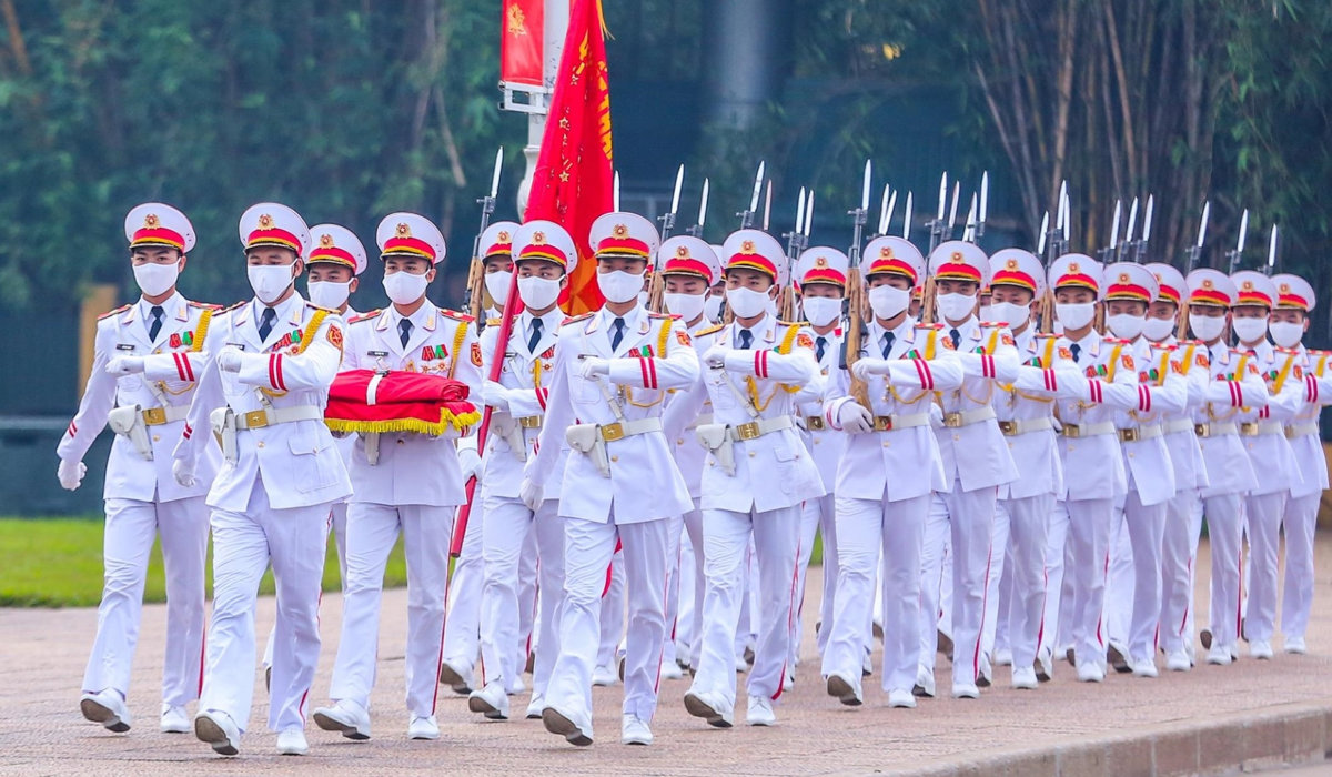 Trang nghiêm nghi lễ thượng cờ mừng Quốc khánh 2/9