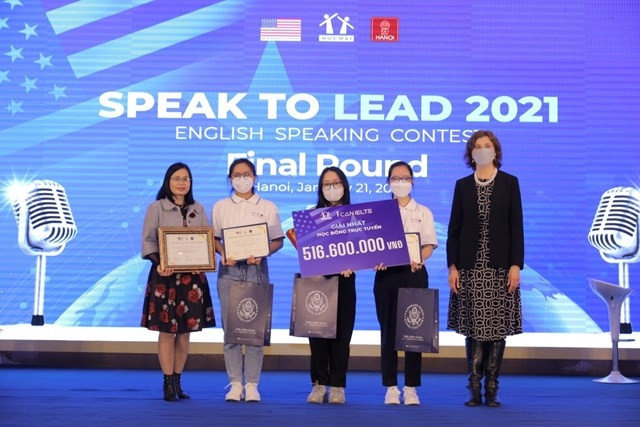 30 trường THPT chuyên trên khắp cả nước tham gia Cuộc thi Speak-to-Lead 2022