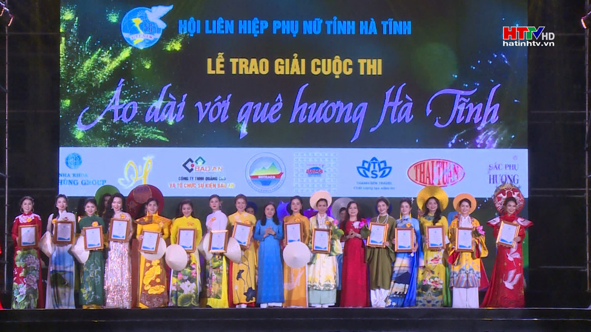 Tổng kết và trao giải cuộc thi áo dài với quê hương Hà Tĩnh