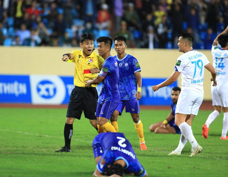 VFF chỉ đạo chấn chỉnh công tác tổ chức, trọng tài V-League