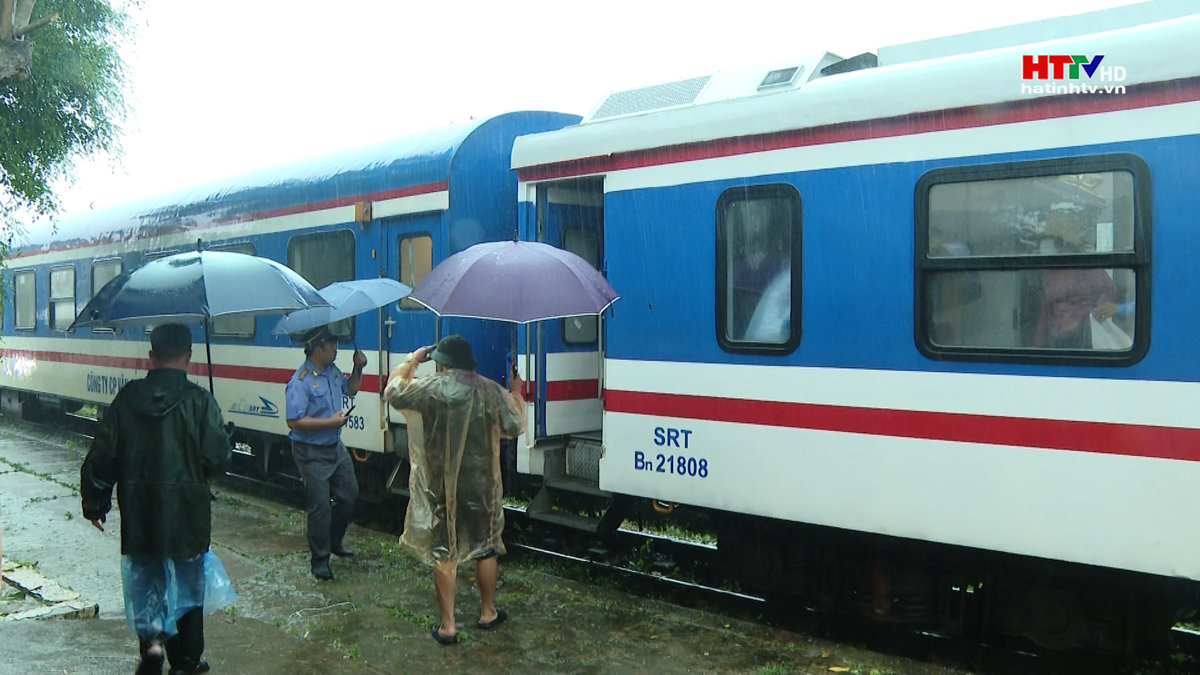 Trung chuyển hành khách trên các chuyến tàu Bắc Nam