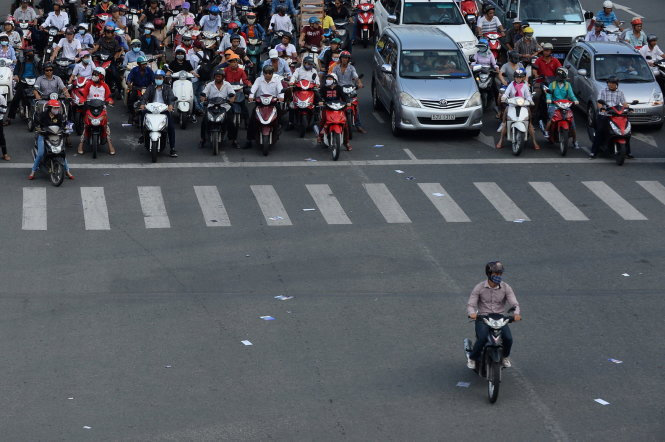 Từ năm 2022, vượt đèn đỏ, đèn vàng bị phạt bao nhiêu?