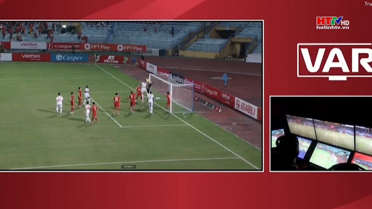 VAR từ chối bàn thắng của Hồng Lĩnh Hà Tĩnh