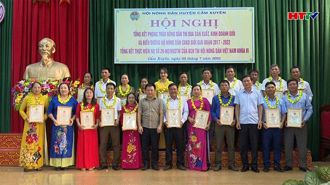 Cẩm xuyên tôn vinh nông dân sản xuất kinh doanh giỏi