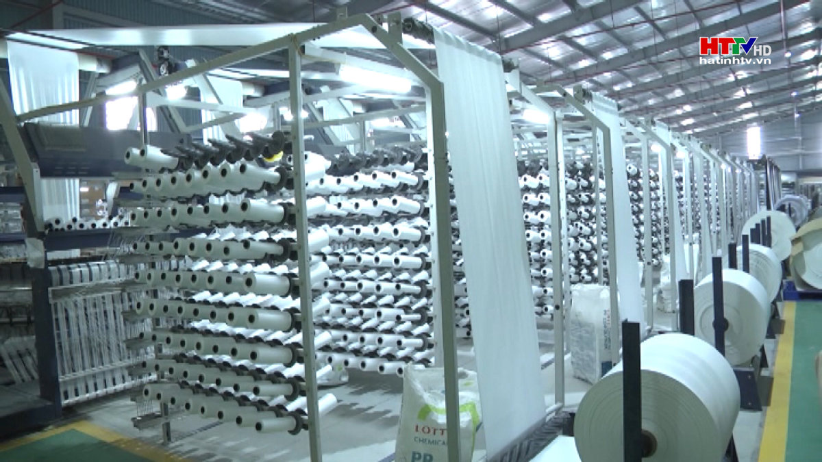 Kim ngạch xuất khẩu 6 tháng tăng 27%