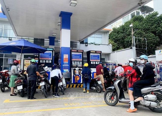 Yêu cầu đảm bảo nguồn cung xăng dầu trong và sau Tết Nguyên đán 2023